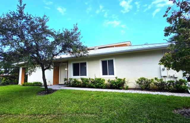 OOH-LA-LA! Vero Beach Property Management & Rentals 2601 Langrove Ln SW Vero Beach, FL 32962 Gallery 1