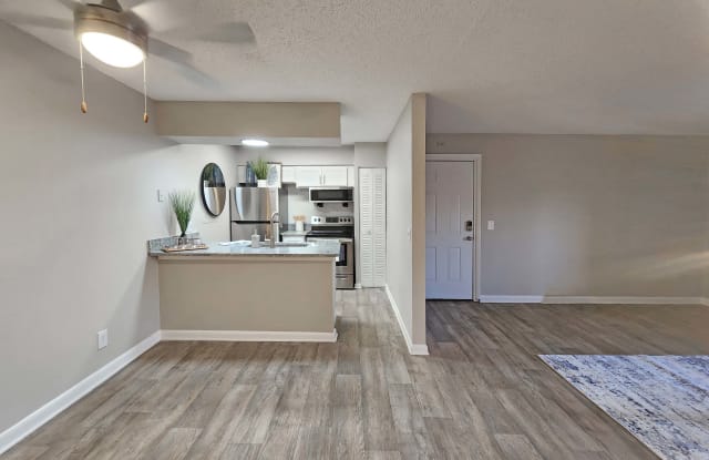 Amalie Apartment Homes Gallery 4