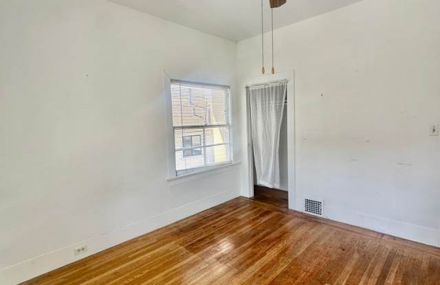 6bedroom house full of charm steps from UC Berkeley! Gallery 3