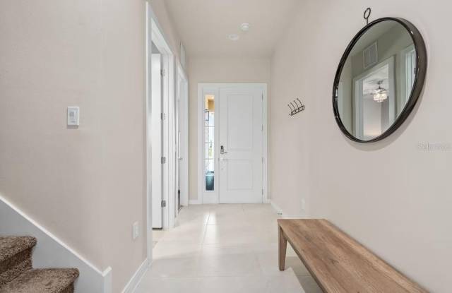 7568 SUNFLOWER Circle Gallery 2