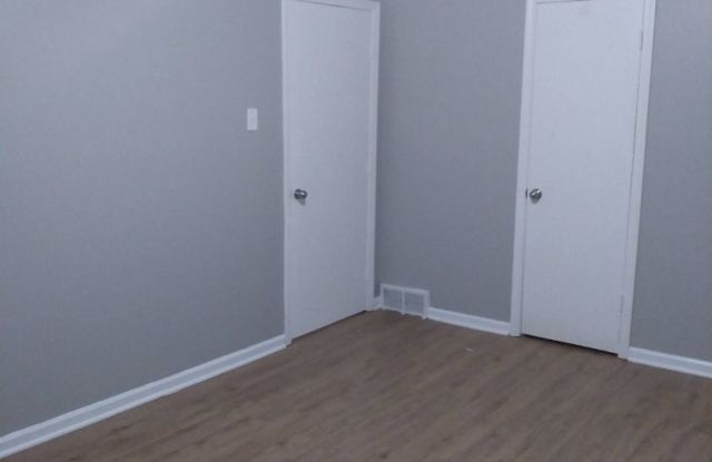 CHECK OUT THIS AMAZING 3bed 2 bath home | 38127 Gallery 4