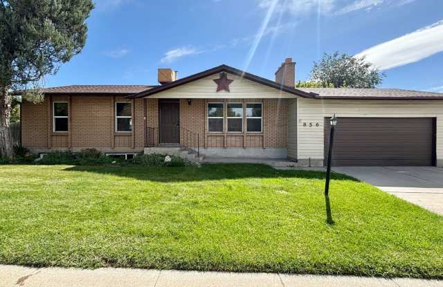 Updated Brick Rambler w/ Mountain Views! photos photos Updated Brick Rambler w/ Mountain Views! photos photos