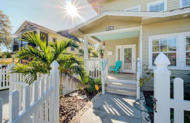 646 12TH AVENUE S - 646 12th Avenue South, St. Petersburg, FL 33701