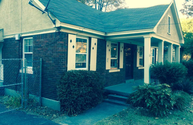 1 bed, 1 bath unit in Vollintine Evergreen Historic District photos photos