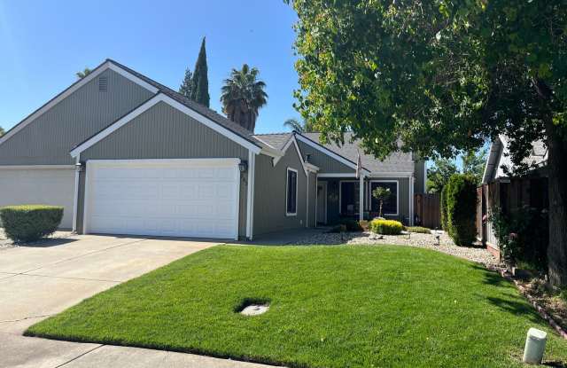 Charming 3/2 Home in Woodland-$500.00 OFF AUGUST RENT!!!-OWNER PAYS CITY UTILITIES AND OTHER AMENITIES photos photos