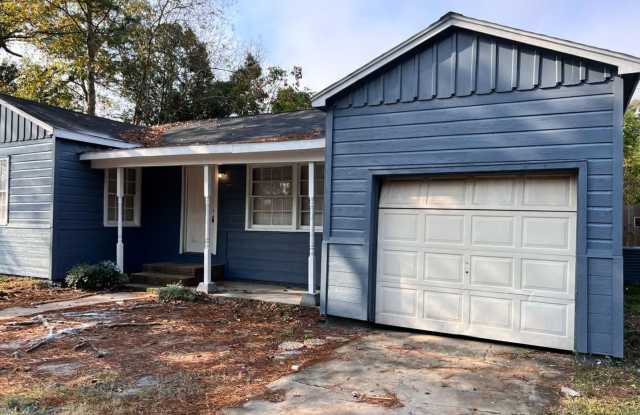 Great to call it home!! - 2 East Sunset Drive, Orange, TX 77630
