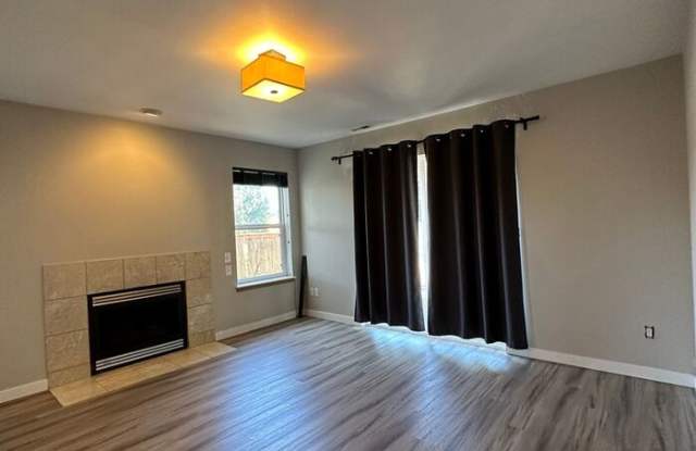 5108 Rainier Drive East Gallery 3
