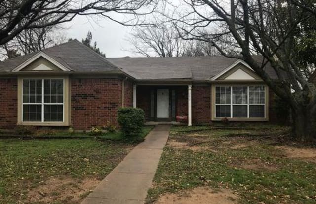 302 BRESEMAN Street - 302 Bressman Street, Cedar Hill, TX 75104
