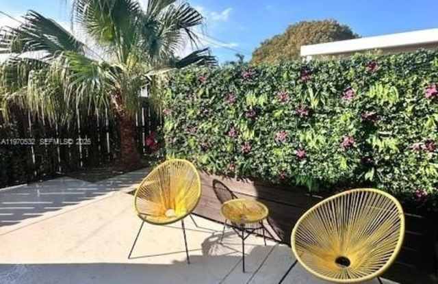 1634 Fletcher St photos photos