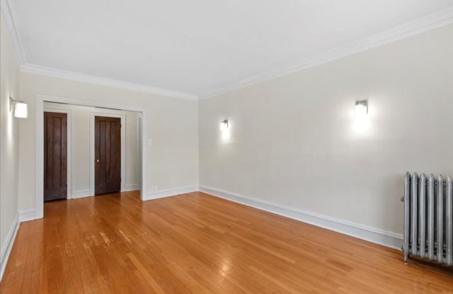 Large One Bedroom in Andersonville photos photos
