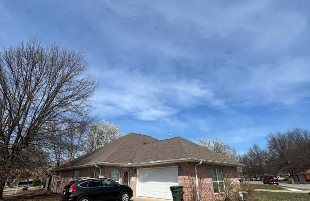 746 Larkspur photos photos