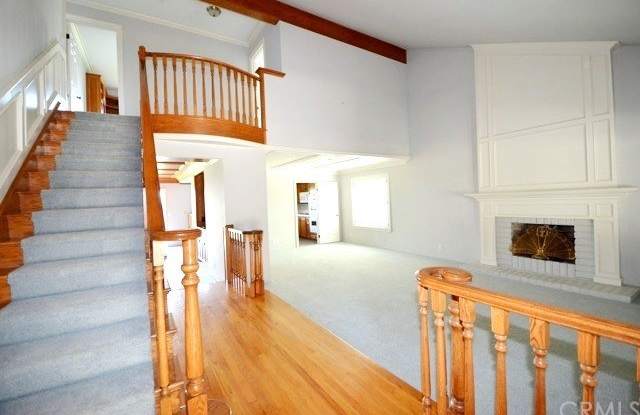 4235 Rousseau Lane Gallery 3