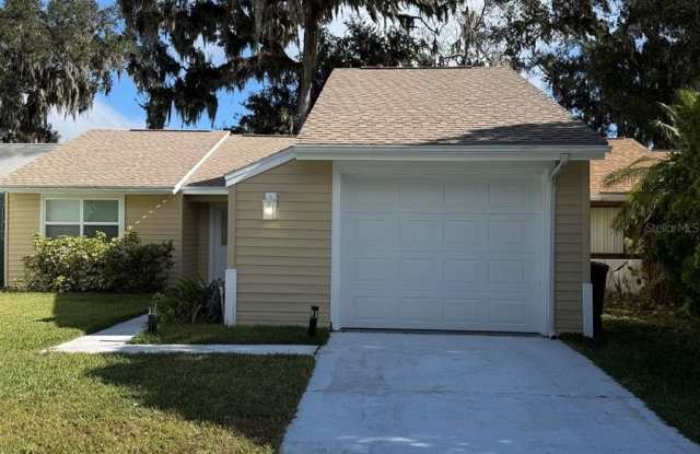 25 FAWN LANE - 25 Fawn Lane, Palm Coast, FL 32137
