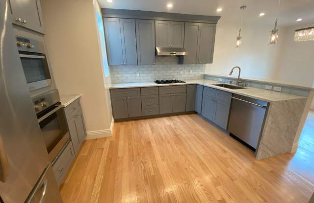 1546 Innes Avenue - 1 Gallery 2