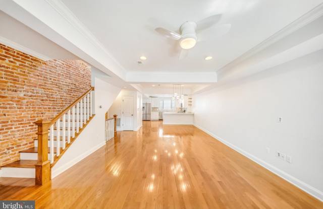 1505 SPRING Place NW Gallery 4