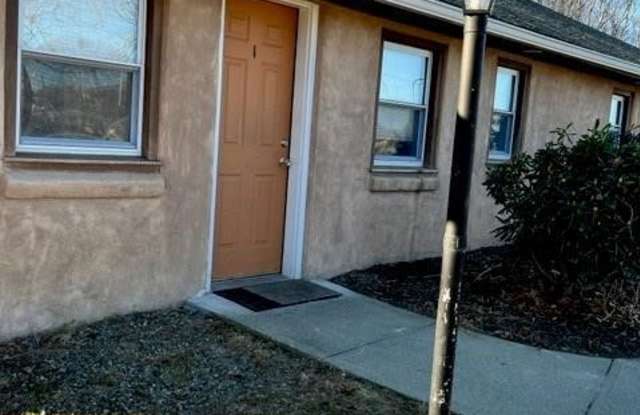 153 Crystal Lake Road - 153 Crystal Lake Road, Conning Towers Nautilus Park, CT 06340