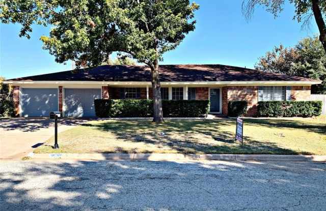 2510 Gilmer Avenue photos photos