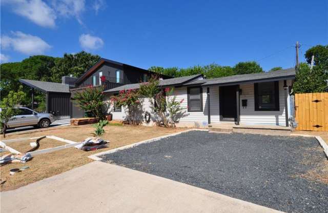 Fantastic Floorplan  Walking Distance To Restaurants and Stores photos photos