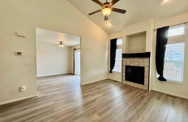 Fantastic 3-bed, 3.5-bath townhome in West Loveland! Gallery 4