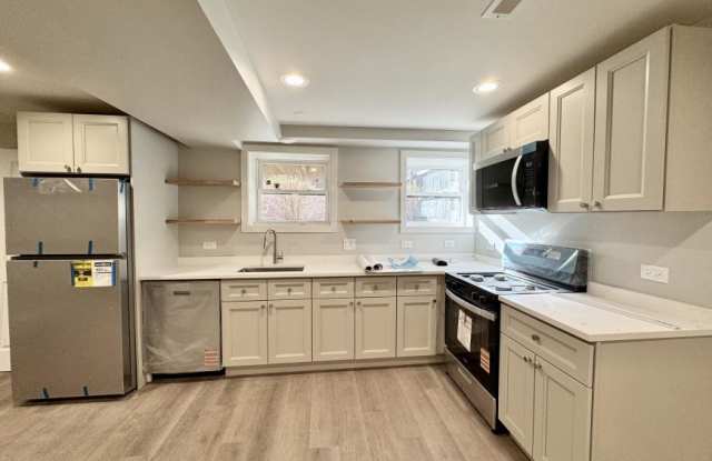 3814 North Wayne photos photos