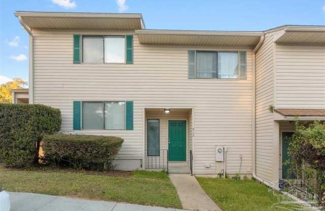 912 Brookside Pl photos photos