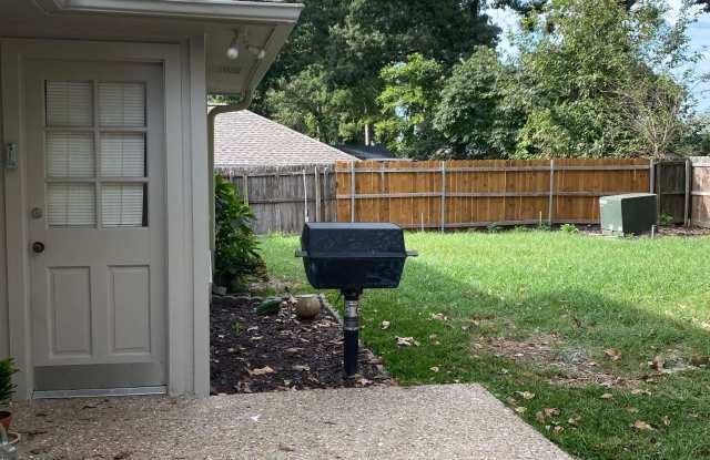 4618 Dundee Drive Gallery 3