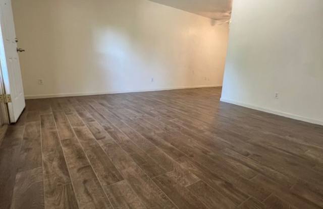 110 SW 24th Gallery 3