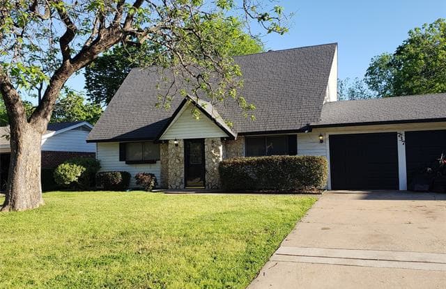 737 Ponderosa Drive - 737 Ponderosa Drive, Hurst, TX 76053