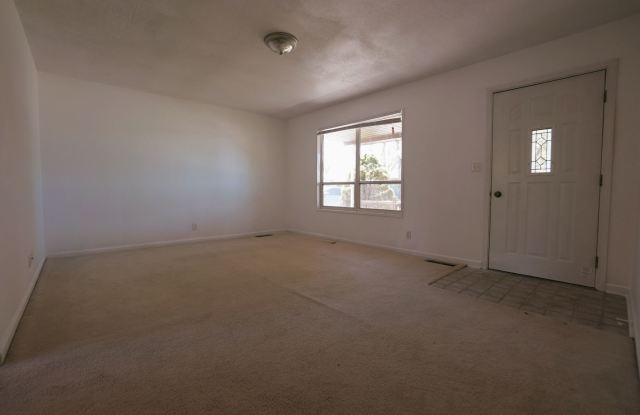 West Lafayette School Corp 3bd/2bth (1 car attached garage) Home Gallery 4