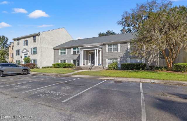 4315 PLAZA GATE Lane S unit: 202 photos photos