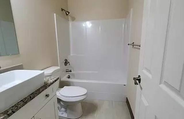 320 Riverwood Court Gallery 2