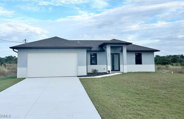 1043 Eisenhower Boulevard photos photos