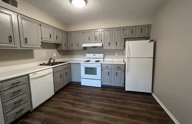 504 S Sweetbriar Drive, 504-2 photos photos