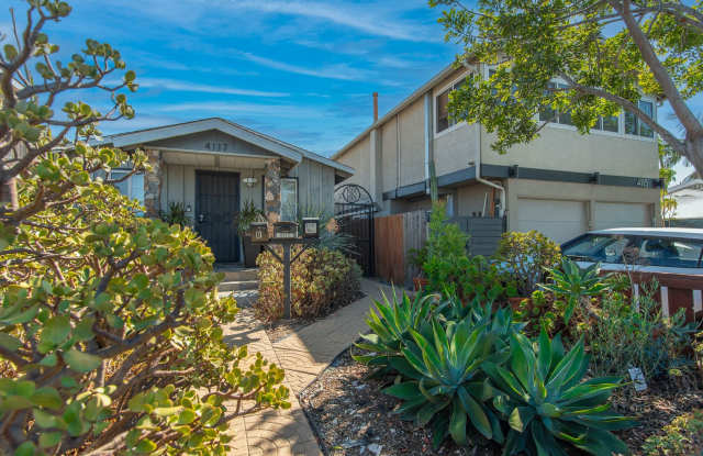 Cozy North Park 1BR/1BA Cottage with Upgraded Kitchen and Bath, All Utilities Included Gallery 1