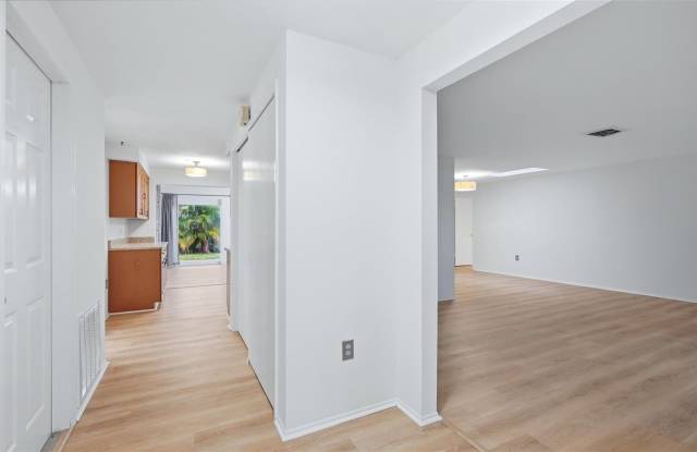 1329 NANTUCKET Road Gallery 4
