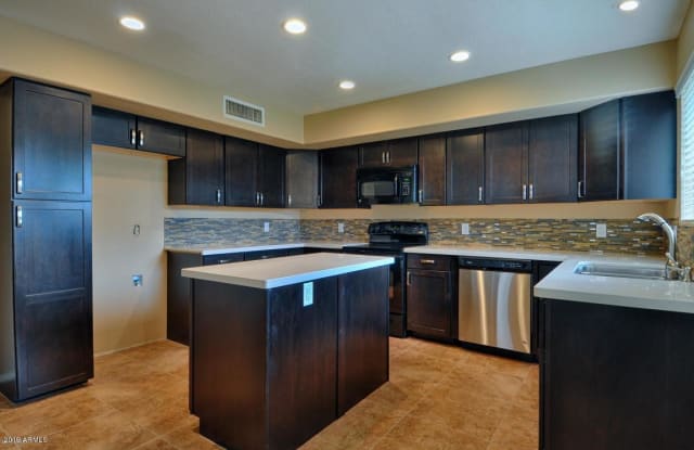 5709 E GELDING Drive - 5709 E Gelding Dr, Phoenix, AZ 85254