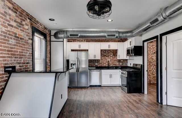210 N Madison Street Gallery 2