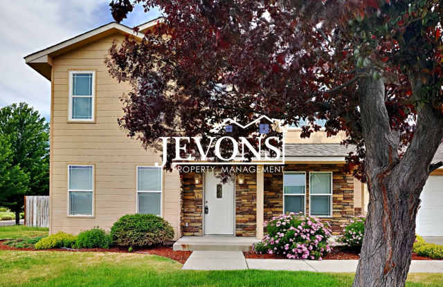 Enjoy this beautiful West Valley home with a fully equipped kitchen and an attached garage photos photos