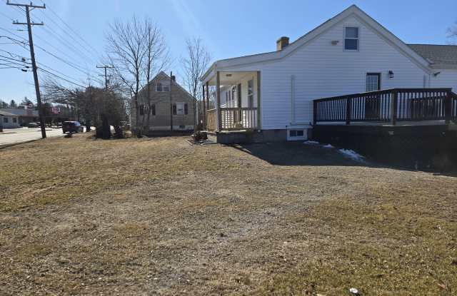 653 Metacom Avenue - 653 Metacom Avenue, Warren, RI 02885
