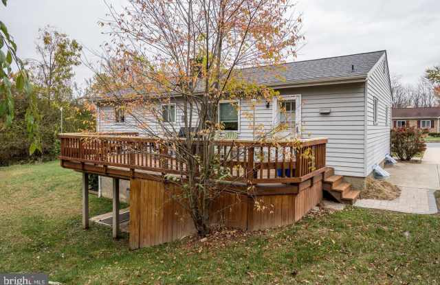 1524 ADAMSVIEW ROAD Gallery 3