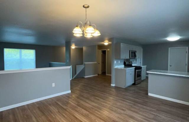 1087 Sitting Bull Court Gallery 2