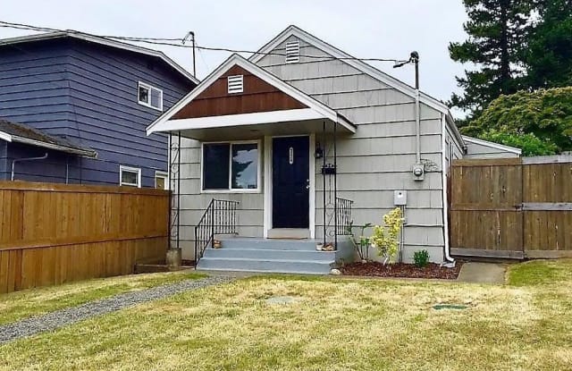2229 Eastview Avenue NE - 2229 Eastview Avenue Northeast, Bremerton, WA 98310
