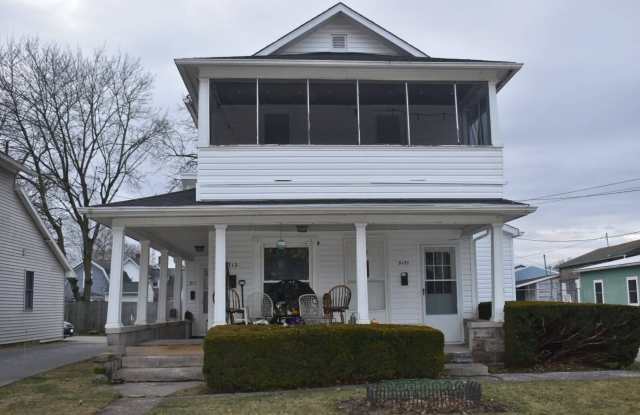 One Bedroom Lower in a Duplex - 313 North Grove Street, Bowling Green, OH 43402