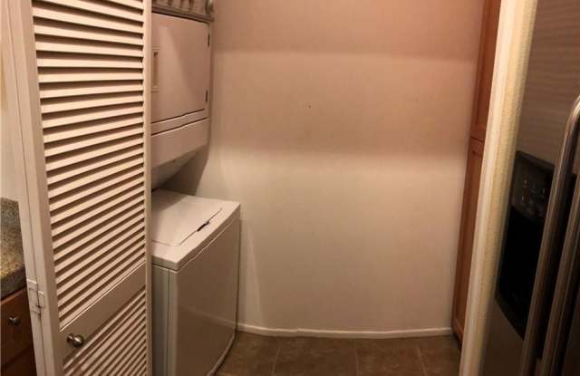 3314 Watermarke Place Gallery 4