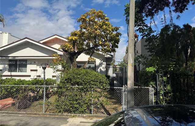 1629 SW 10th St photos photos