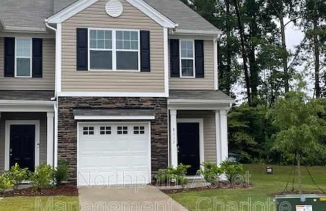8117 Murray Branch Dr - 8117 Murray Branch Drive, Charlotte, NC 28216