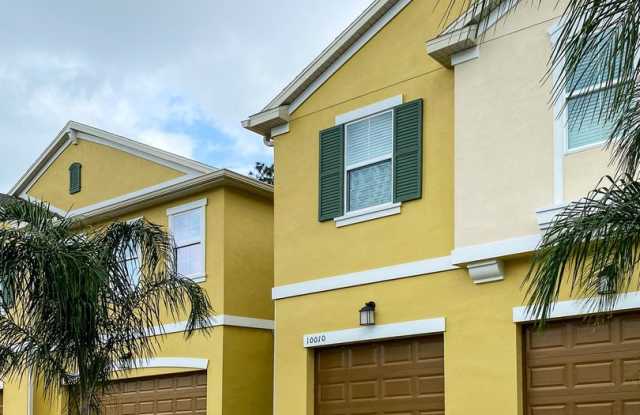 **NEW 3 BEDROOM TOWNHOUSE IN EAST ORLANDO READY FOR MOVE IN ** photos photos