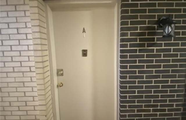 10379 Forest Brook Lane Gallery 2