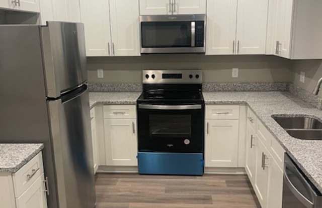 Brand New Units, Extra Nice, 2 bedroom Gallery 3