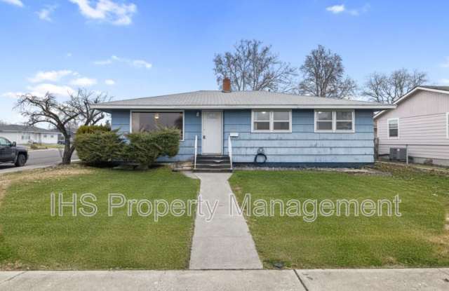 1555 W Pearl St. - 1555 West Pearl Street, Pasco, WA 99301